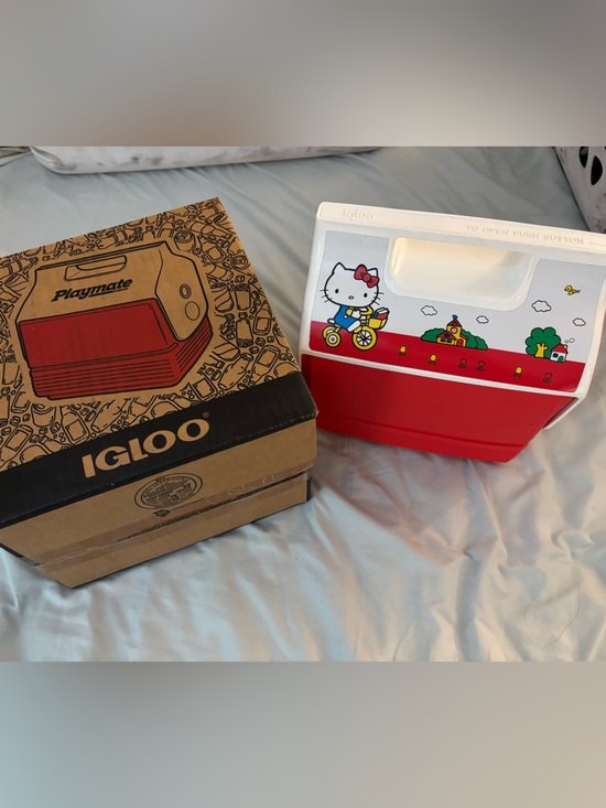 Hello Kitty Other - Igloo Hello Kitty Playmate Mini Cooler Special Edition 4 Qt Red White Sanro Box